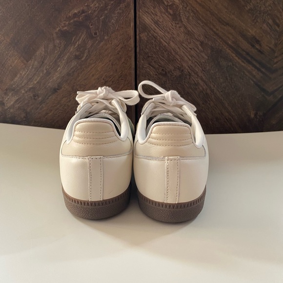 Adidas Women’s Sambas - Picture 4 of 4